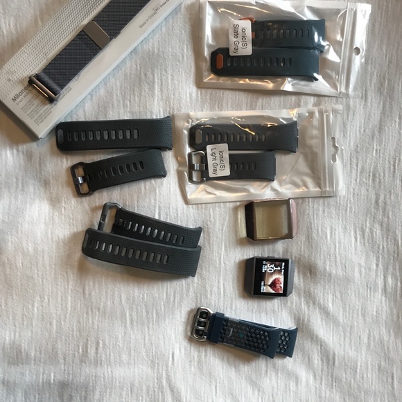 Fitbit Ionic - Picture 3 of 4